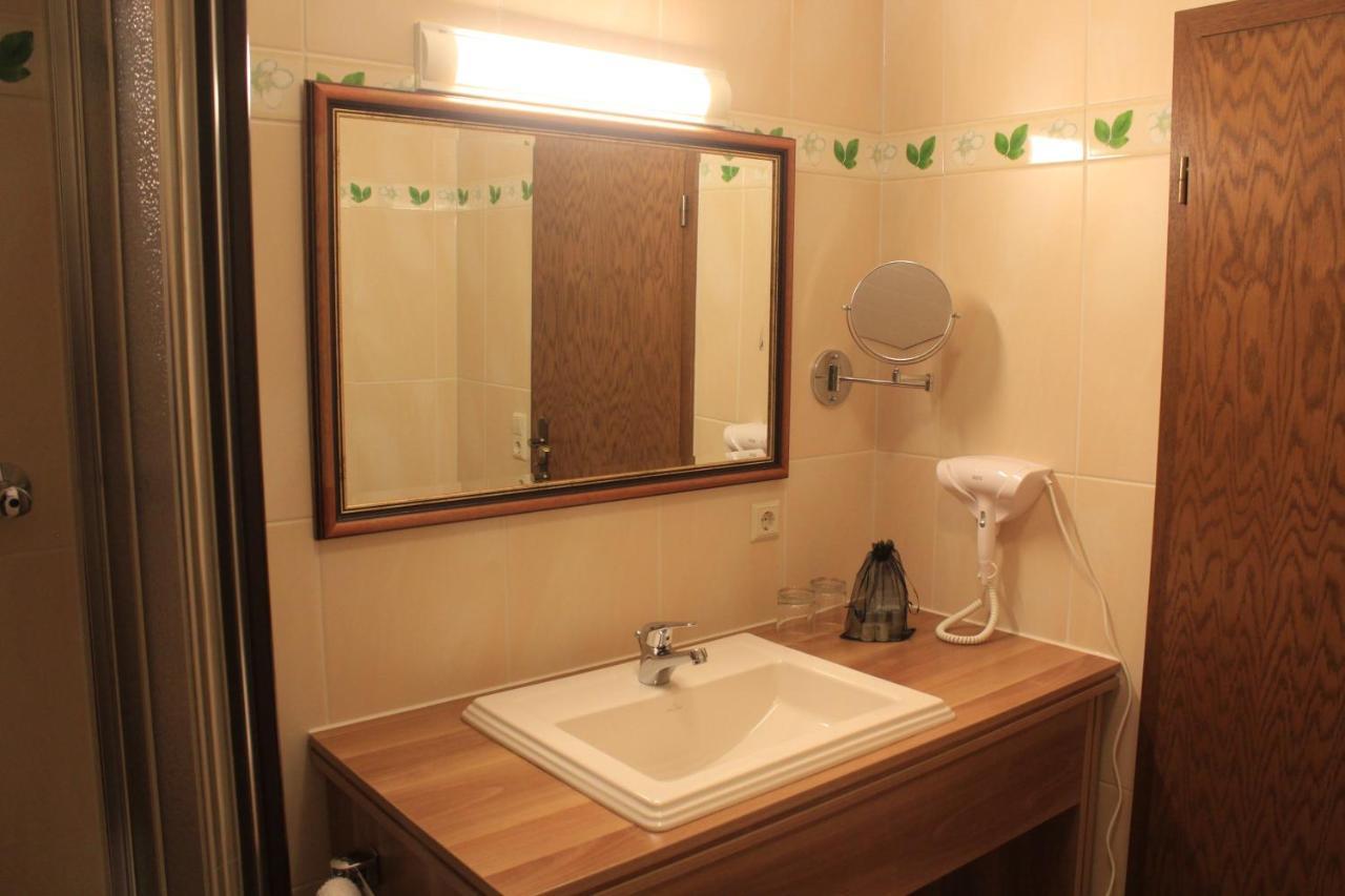 Haus Schieferstein Hotel Dahlem  Ngoại thất bức ảnh