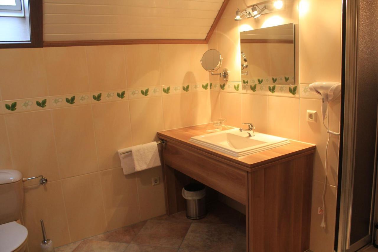 Haus Schieferstein Hotel Dahlem  Ngoại thất bức ảnh